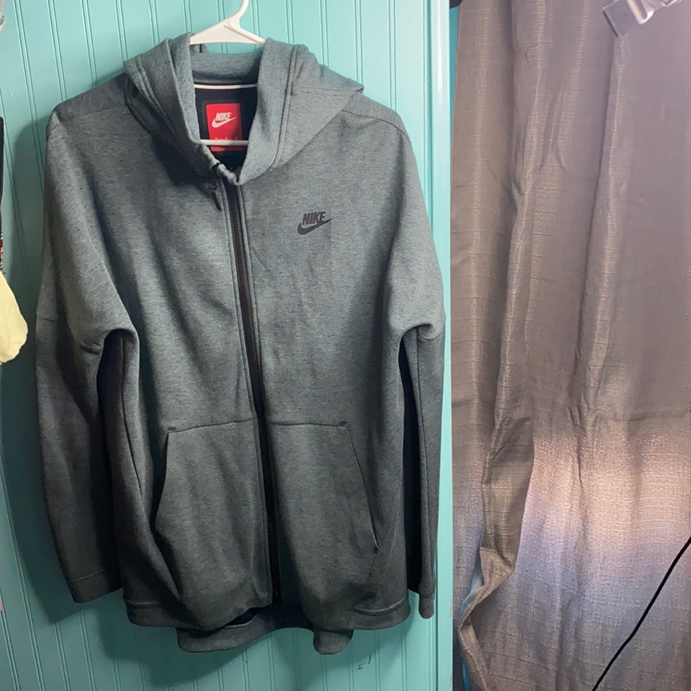 Nike tech cape jacket women’s size M